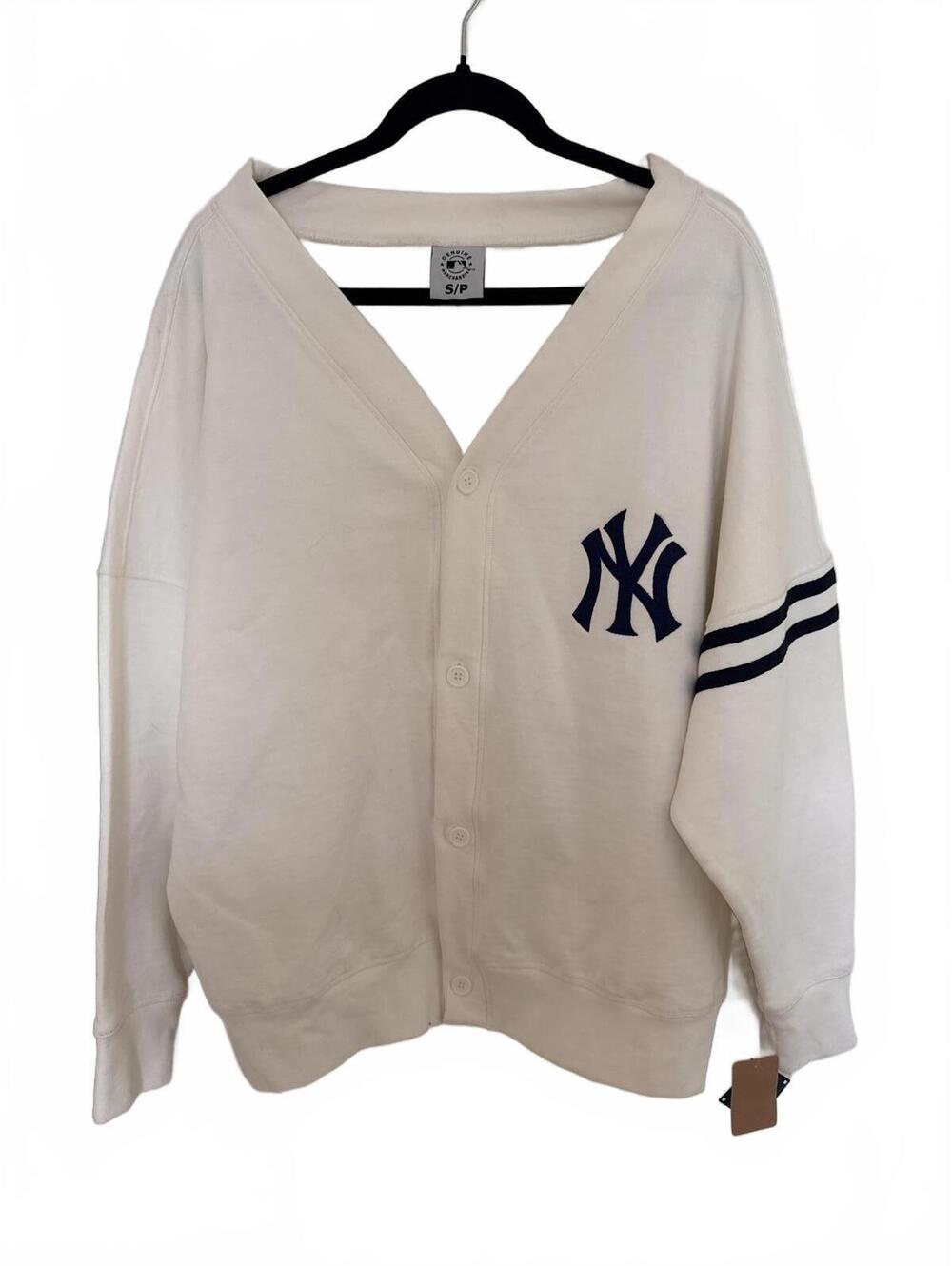 Genuine Merchandise New York Yankees White Button-Up Cardigan Sweater Small